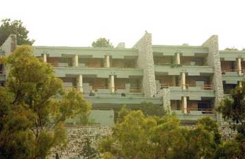 Ανοιξε ο δρόμος για την κατεδάφιση του «Ξενία» στα Ιωάννινα