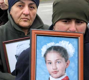 Διεθνή έρευνα για την τραγωδία στο Μπεσλάν ζητούν οι συγγενείς των θυμάτων