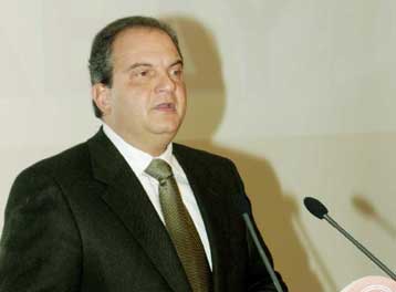 Υπόμνημα στον πρωθυπουργό για το ν/σ αναβάθμισης εκκλησιαστικών σχολών