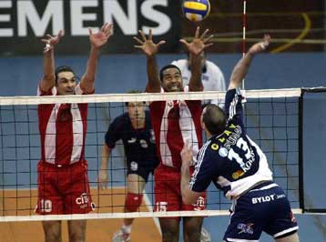 Επίδειξη δύναμης από τον Ηρακλή, κέρδισε 3-1 σετ τον Ολυμπιακό