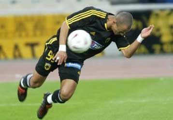 «Κρυφτούλι» με το πρωτάθλημα ξανά η ΑΕΚ, συγκινημένος ο «Ντούμι» για την υποδοχή