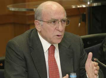 Νέα νομοσχέδια για εντάξεις στο σχέδιο πόλης και έκδοση αδειών προωθεί το ΥΠΕΧΩΔΕ