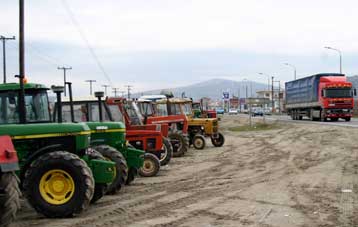 Ανοιχτή δηλώνει η κυβέρνηση στον «καλόπιστο διάλογο» με τους αγρότες