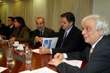 Ευνοϊκές ρυθμίσεις για τη διευθέτηση των χρεών των δήμων και των νομαρχιών