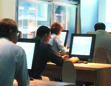 Απούσα η ηλεκτρονική εξυπηρέτηση από τις ελληνικές υπηρεσίες