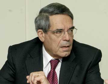 Δεν υπάρχει ασυμβίβαστο απαντά ο διοικητής της ΔΕΗ στον Ανδρέα Ανδριανόπουλο