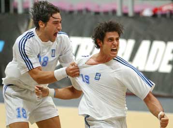 Μεγάλη νίκη για την εθνική χάντμπολ, 20-19 την Γαλλία με γκολ του Αλβανού στην εκπνοή