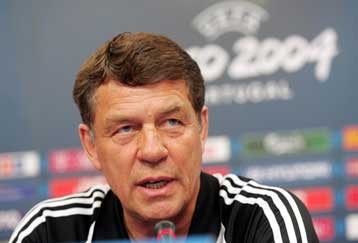 Ρεχάγκελ και Μουρίνιο οι καλύτεροι προπονητές του 2004 σύμφωνα με την IFFHS