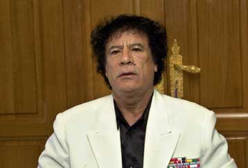 Ο Καντάφι καλεί Βόρειο Κορέα και Ιράν να εγκαταλείψουν τα πυρηνικά τους προγράμματα