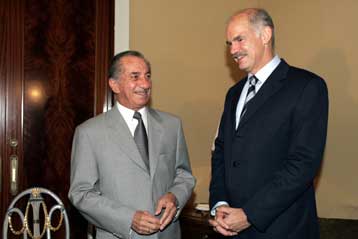 Στήριξη των ελληνικών κομμάτων στις προσπάθειες της Λευκωσίας για το Κυπριακό