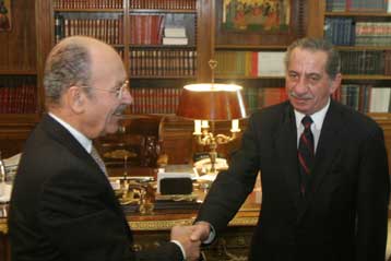 Τις εξελίξεις στο Κυπριακό συζήτησαν ο Τάσσος Παπαδόπουλος με τον Κωστή Στεφανόπουλο