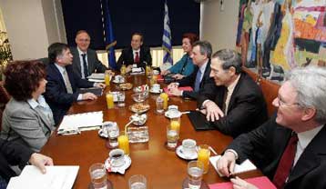 Η πιστή τήρηση του προϋπολογισμού επί τάπητος σε σύσκεψη στο υπ.Οικονομίας