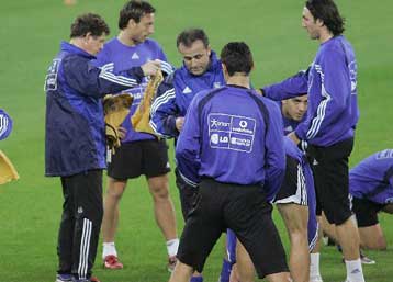 Χωρίς εκπλήξεις οι επιλογές Ρεχάγκελ από τους «ξενιτεμένους» για το ματς με τη Δανία