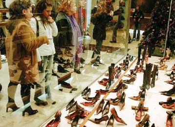 «Όχι» στη διεύρυνση του ωραρίου λέει η Ομοσπονδία Ιδιωτικών Υπαλλήλων