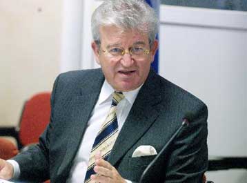 H ετήσια απορρόφηση πρέπει να φθάσει τα 5,5 δισ. ευρώ για να μην χαθούν πόροι του Γ΄ΚΠΣ