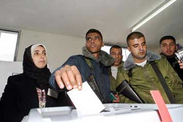 Ανοιξαν οι κάλπες των δημοτικών εκλογών στη Λωρίδα της Γάζας