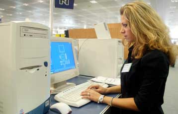 Διήμερη παράταση για e-δηλώσεις ΦΠΑ λόγω «υπερφόρτωσης» του TAXIS