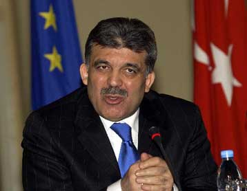 Διαχωρίζει την Τελωνειακή Ένωση από την αναγνώριση της Κύπρου ο Αμπ.Γκιουλ