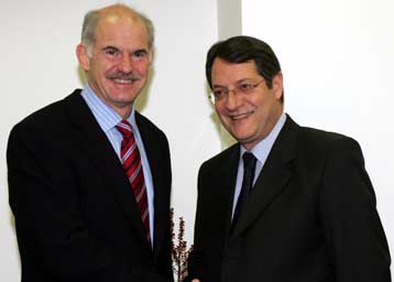 Ενεργή στρατηγική για το Κυπριακό ζήτησε ο Γ.Παπανδρέου από την κυβέρνηση