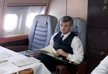 Με καθυστέρηση στη Θεσσαλονίκη ο Γιόσκα Φίσερ λόγω περιπέτειας στον αέρα