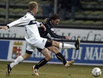 Η Κιέβο 1-0 την Λιβόρνο, με το ίδιο σκορ η Πάρμα νίκησε στην Ουντινέζε