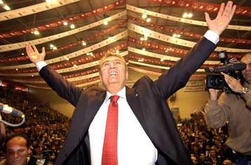 Επανεκλογή Μπαϊκάλ στην ηγεσία του Ρεπουμπλικανικού Λαϊκού Κόμματος της Τουρκίας