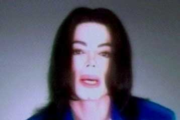 «Θα αθωωθώ» δηλώνει ο Μάικλ Τζάκσον, ενώ αρχίζει η επιλογή ενόρκων