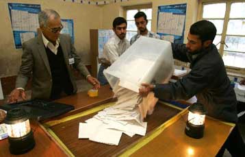 Οι σουνίτες το «κλειδί» για την επιτυχία των πρώτων εκλογών της μετά Σαντάμ εποχής