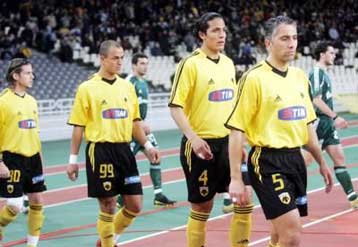 Έξι εβδομάδες εκτός γηπέδων ο Κωστένογλου-Υπεβλήθη σε αρθροσκόπηση