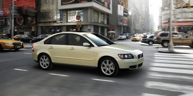 Volvo S40 1,6, με 100 ίππους, από 20.900 ευρώ