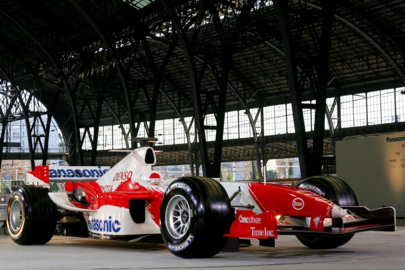 Η Toyota αποκάλυψε το νέο της μονοθέσιο