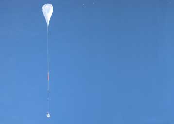Λεπτεπίλεπτο αερόστατο μετεωρίζεται για εβδομάδες