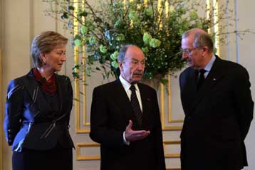 Την ανάγκη επικύρωσης του Ευρωσυντάγματος τόνισε ο Κ.Στεφανόπουλος