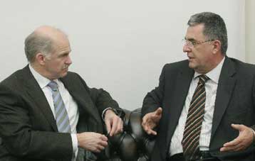 Τα προβλήματα αγροτών συζητήθηκαν σε συνάντηση του Γ.Παπανδρέου με την ΠΑΣΕΓΕΣ