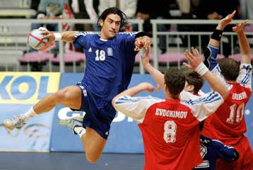 «Βλέπει» τετράδα στο Παγκόσμιο η εθνική χάντμπολ, νίκησε 29-24 τη Ρωσία