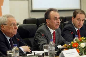 Εξωστρέφεια και ποιότητα το μεγάλο στοίχημα της ελληνικής οικονομίας μετά τους Αγώνες