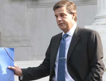 Πρόταση λύσης του ασφαλιστικού των τραπεζών από τον Τ.Αράπογλου