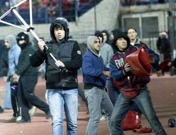 Ποινική δίωξη κατά 14 ατόμων για τα επεισόδια στη Νέα Σμύρνη