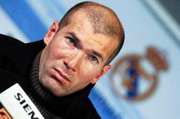 Το 2007 κρεμάει τα παπούτσια του ο Ζιντάν