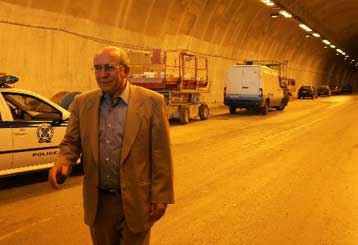 Με ταχείς ρυθμούς προωθεί το ΥΠΕΧΩΔΕ την κύρωση των συμβάσεων για τα δημόσια έργα