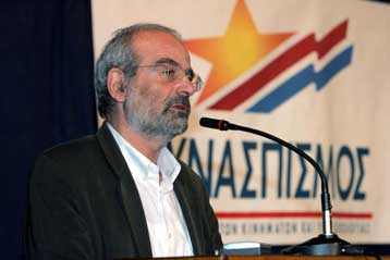 Συγγένειες με αριστερές δυνάμεις του ΠΑΣΟΚ βρίσκει ο πρόεδρος του ΣΥΝ Αλέκος Αλαβάνος