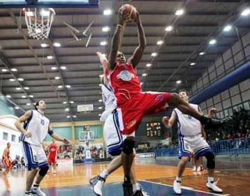 Εκτός έδρας επιτυχίες για ΠΑΟ, Μαρούσι και Πανιώνιο-Ο Αρης νικητής στο ντέρμπι