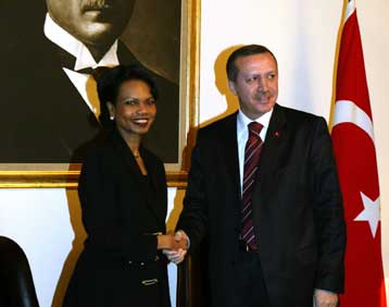 Προσπάθεια άμβλυνσης των διαφορών στο Ιράκ στη συνάντηση Ερντογάν-Ράις