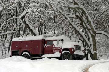 Παραμένουν τα προβλήματα λόγω των χιονοπτώσεων