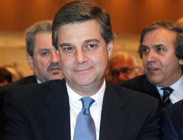 Στήριξη και χρηματοδότηση ενιαίας λύσης για το ασφαλιστικό των τραπεζών υπόσχεται ο Τ.Αράπογλου