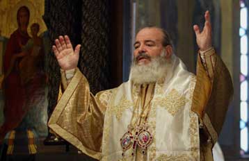 Ενότητα ζητά ο Αρχιεπίσκοπος, αφήνοντας αιχμές για τον «πυρετό των αποκαλύψεων»