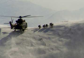 Καμία ελπίδα για επιζώντες στο σημείο που κατέπεσε το αεροπλάνο της αφγανικής Kam Air