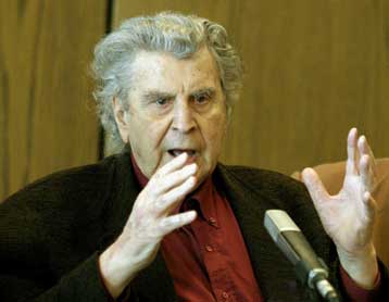 «Χρόνια Πολλά» στον Μίκη Θεοδωράκη από το Μέγαρο Μουσικής με δύο συναυλίες