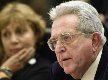 Τις θέσεις της κυβέρνησης για το δημόσιο διάλογο για τους δημοσιογράφους ζητά η ΕΣΗΕΑ