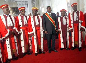 Ορκίστηκε νέος «πρόεδρος» στο Τόγκο – Εκκλήσεις για κινητοποιήσεις από την αντιπολίτευση